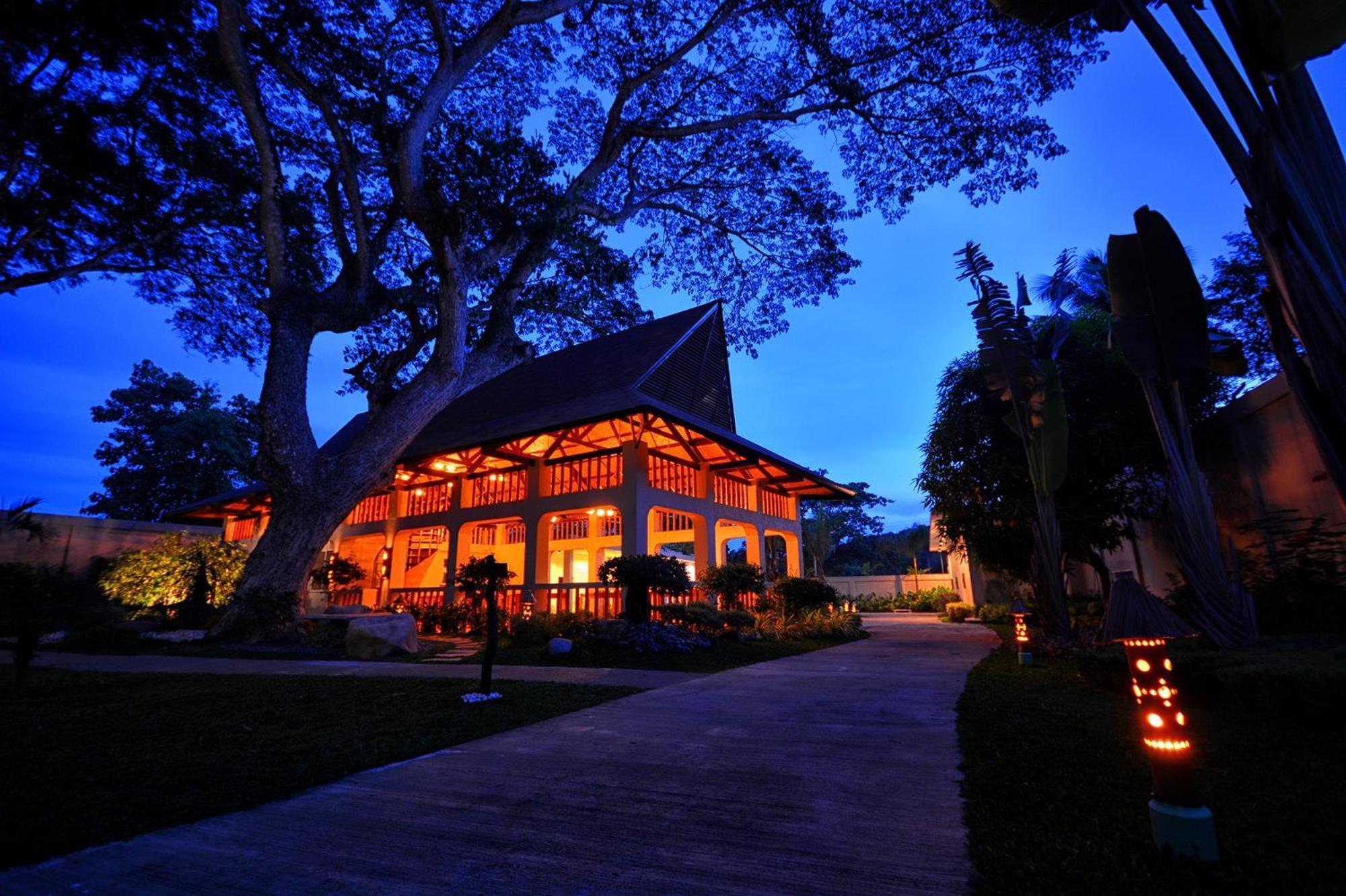Munting Paraiso Resort 4*