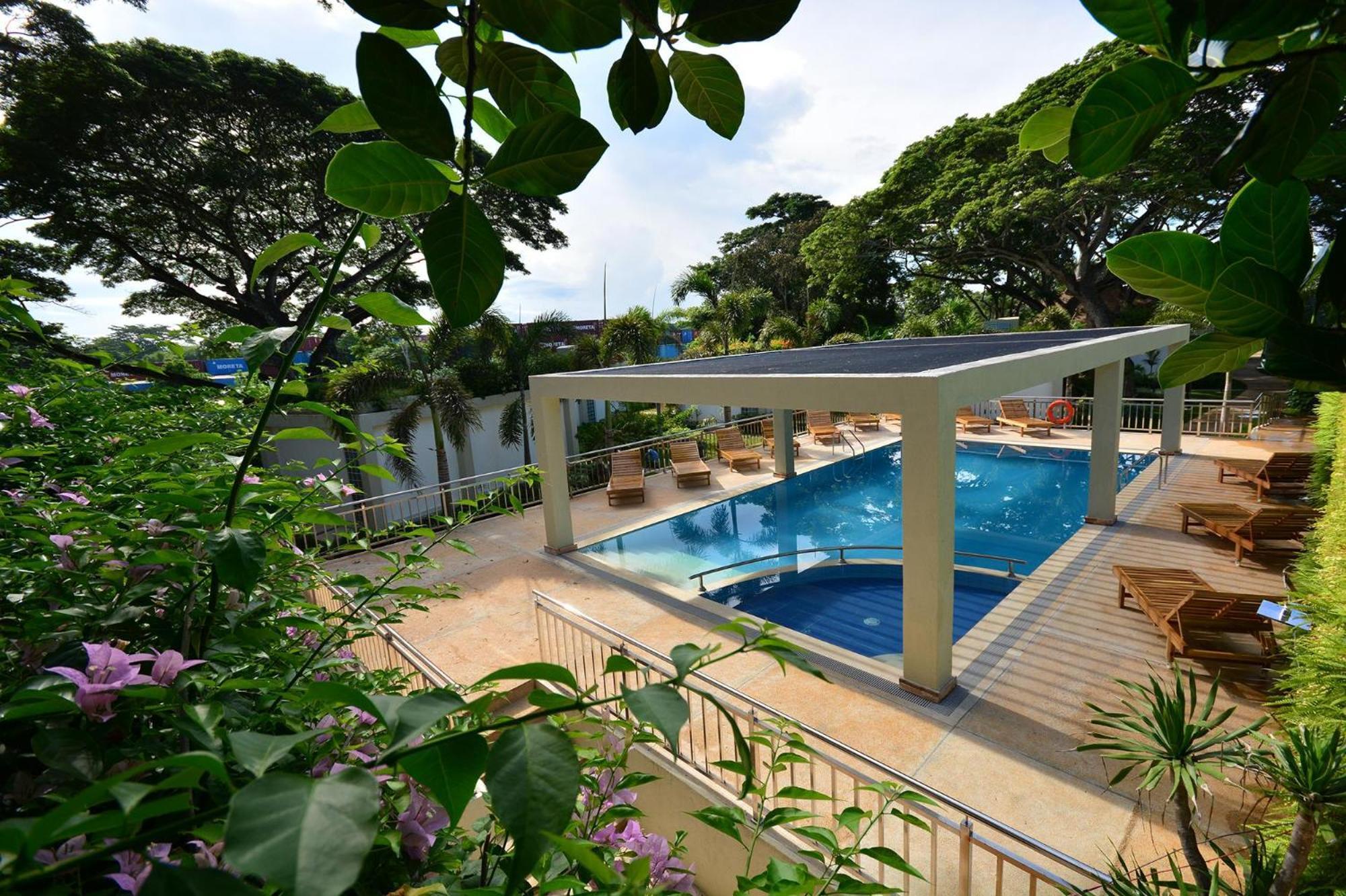 Resort Munting Paraiso 4*